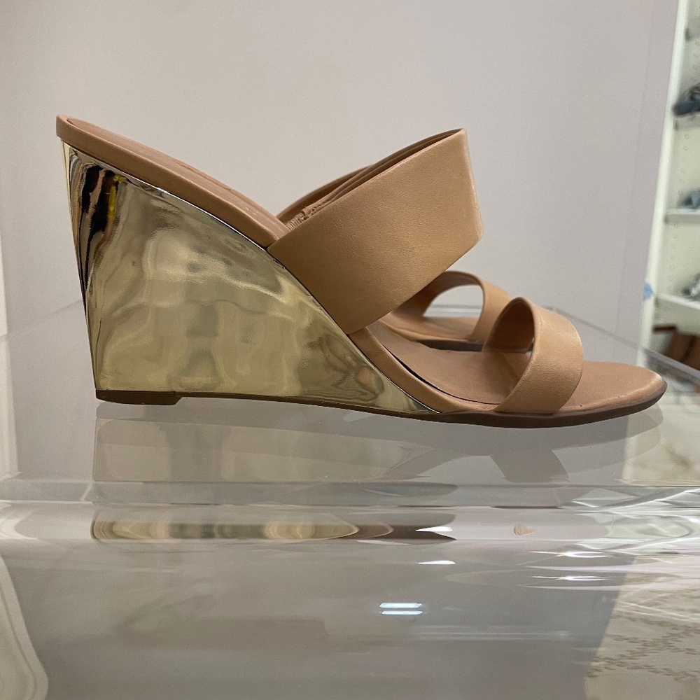 Kate Spade Sandal Wedge Tan/Nude Gold Shiny 8.5